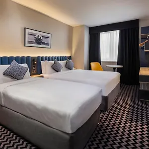 3* Ξενοδοχείο Academy Plaza